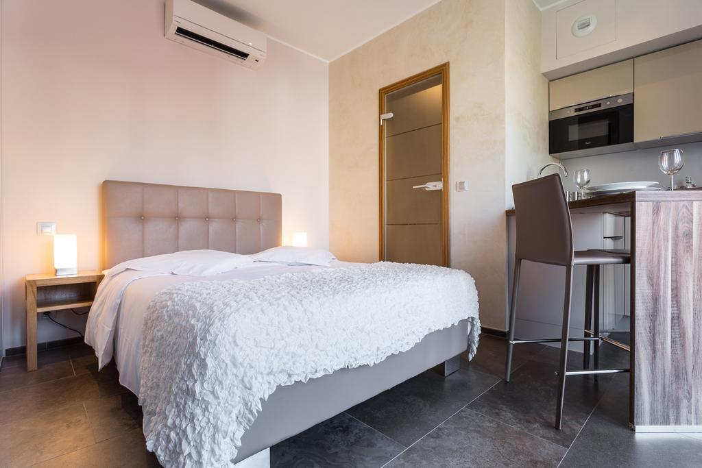Villa Velvet Villeneuve-Loubet Buitenkant foto