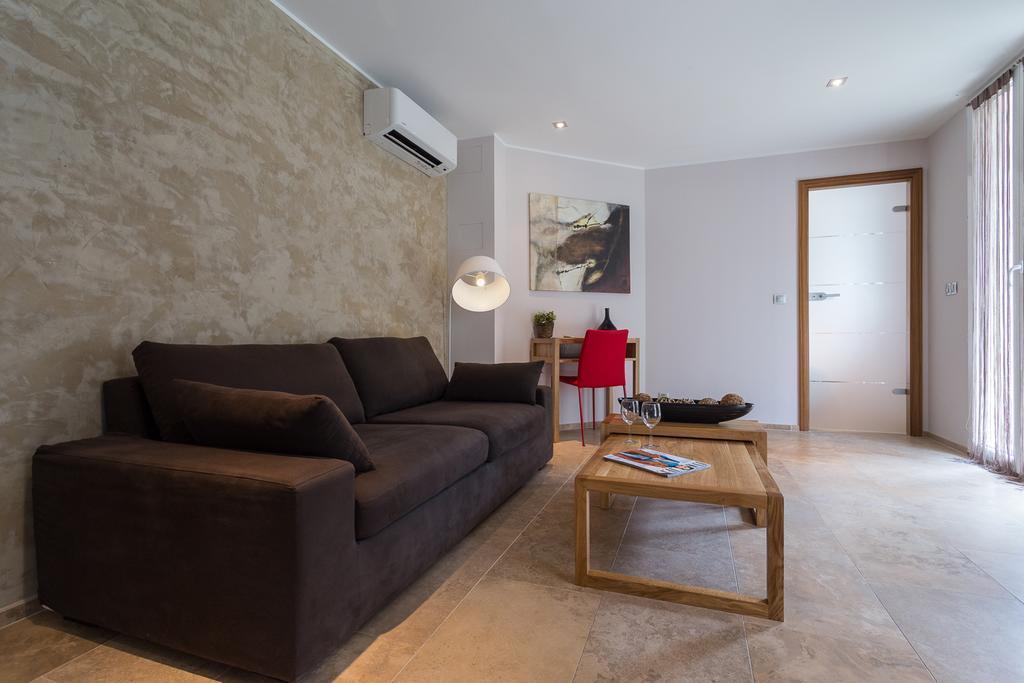 Villa Velvet Villeneuve-Loubet Kamer foto